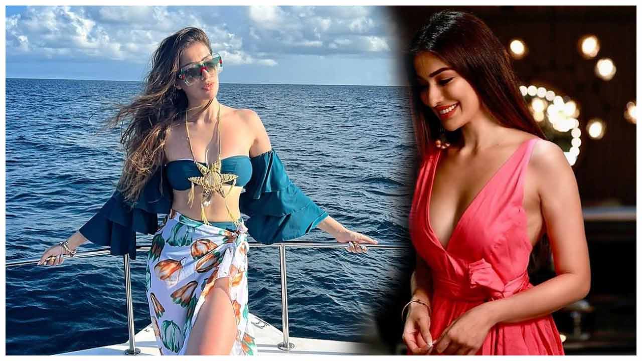 Raai Laxmi | అందచందాలు ఒలకబోస్తున్న రాయ్ లక్ష్మీ..