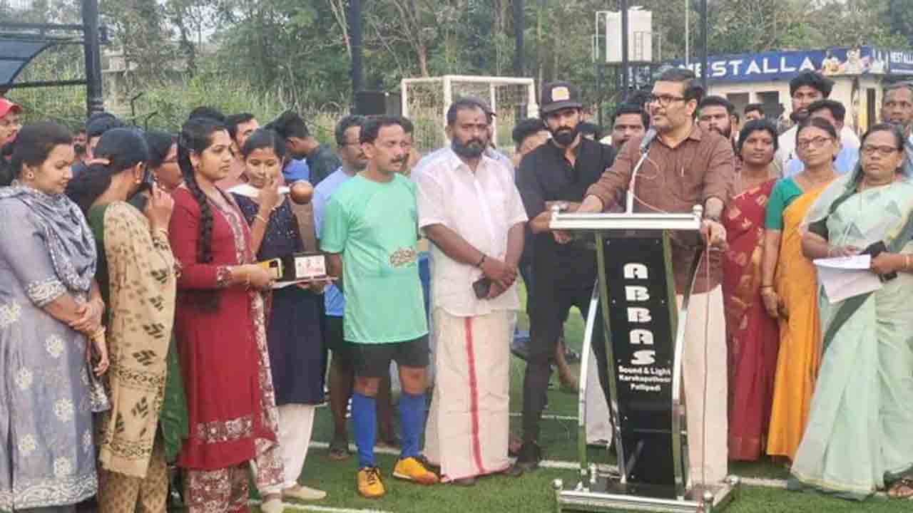 జగద్గురు ఆది శంకరాచార్యులపై కేరళ మంత్రి వివాదాస్పద వ్యాఖ్యలు..!