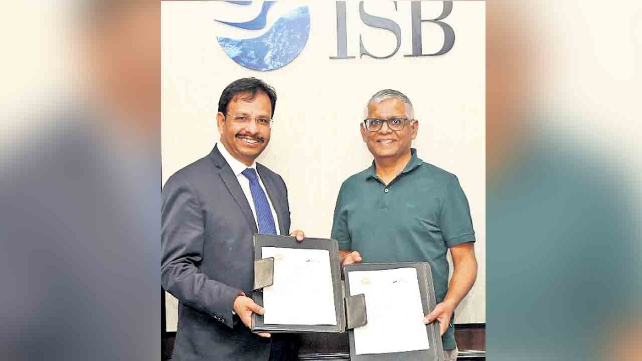 ఐఎస్‌బీతో టీఎస్‌ఆర్టీసీ ఒప్పందం