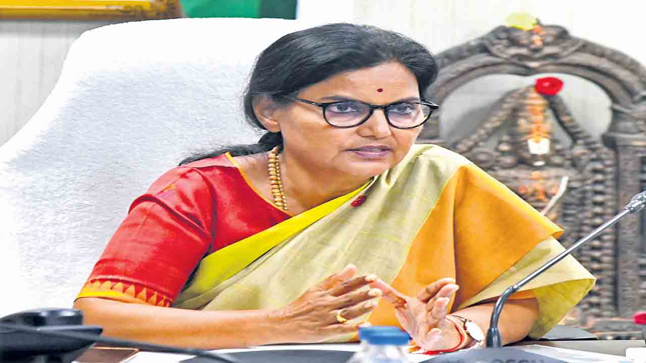 కంటివెలుగు ప్రత్యేక క్యాంపులు