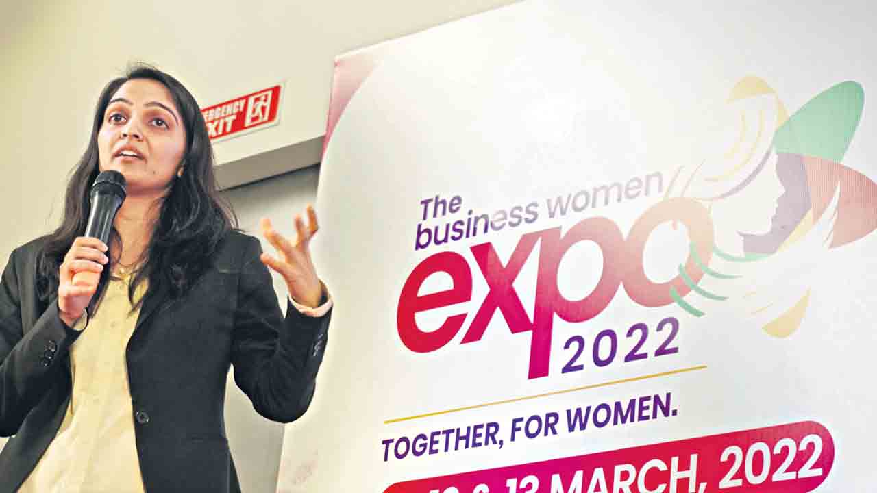 యంత్రాల మాంత్రికురాలు!