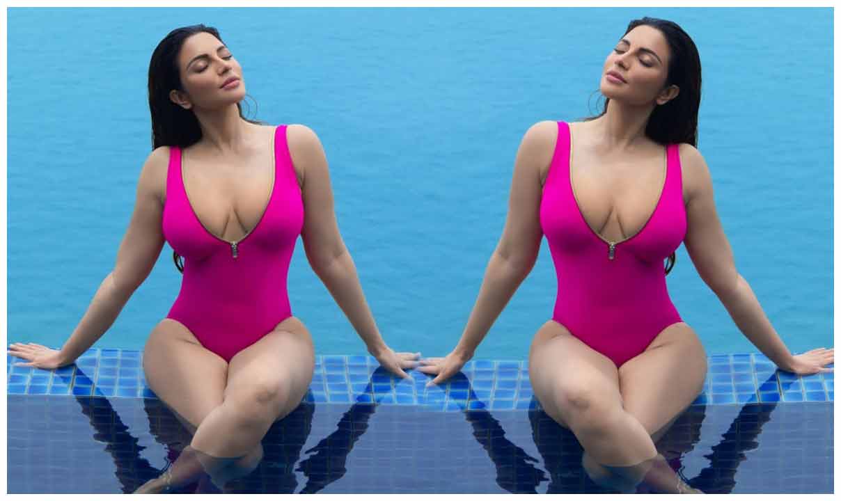 Shama Sikander | బికిని అందాల‌తో మ‌తులు పోగొడుతున్న షామా సికందర్..