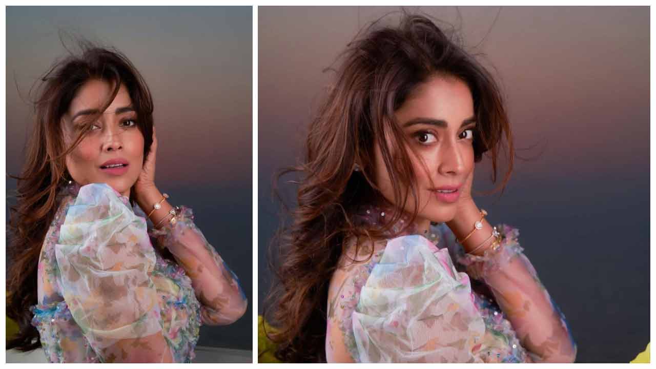 Shriya Saran | ఓర చూపులతో మనసు దోచేస్తున్న శ్రియా సరన్..