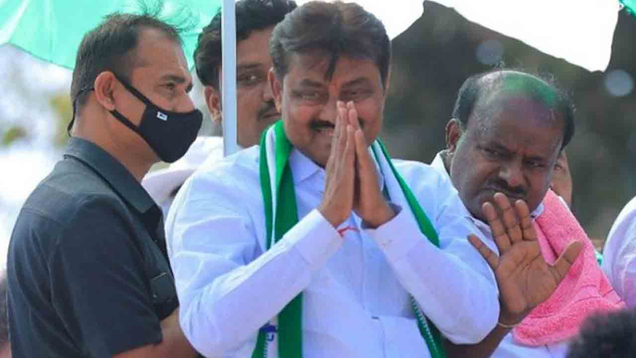 గుండెపోటుతో జేడీఎస్‌ ఎమ్మెల్యే అభ్యర్థి హఠాన్మరణం