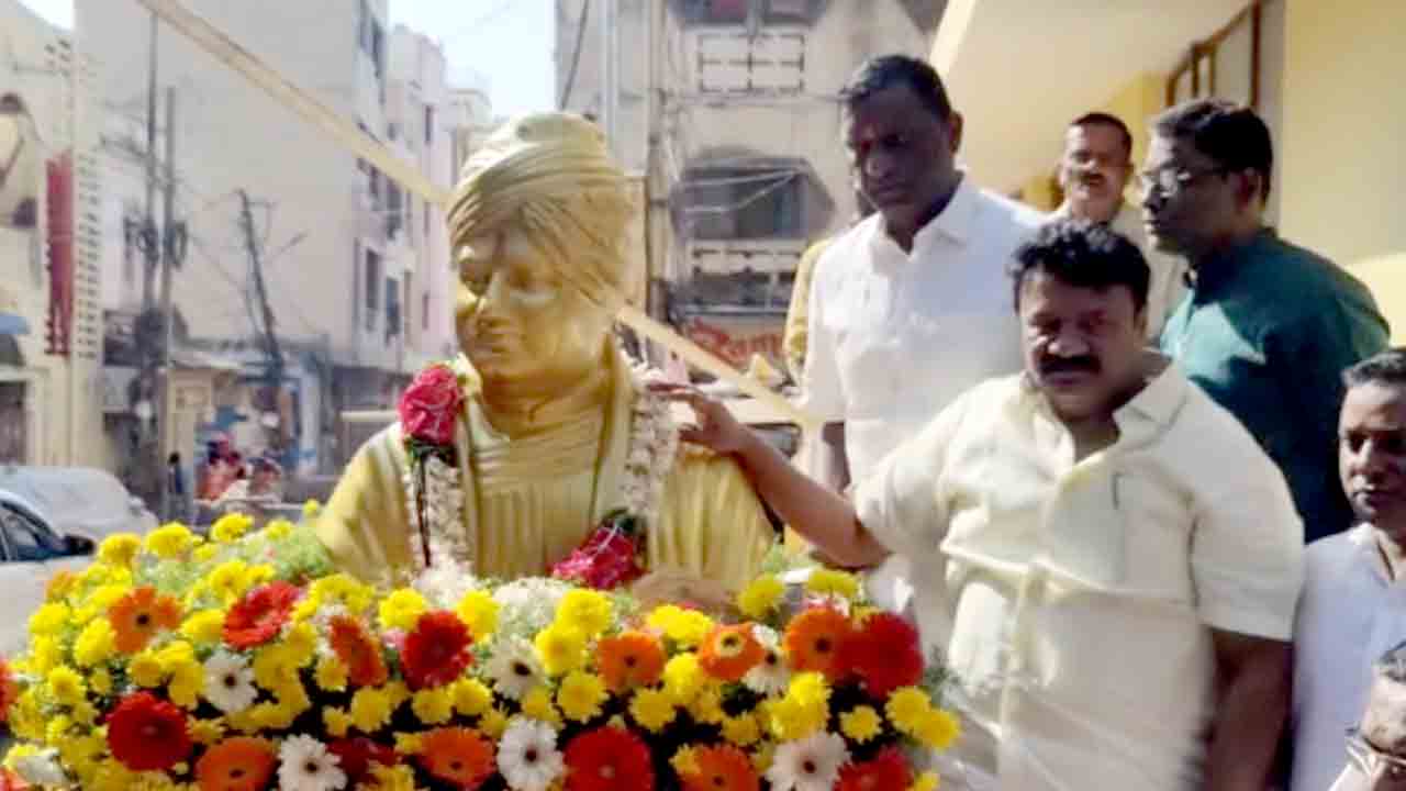 స్వామి వివేకానంద మార్గంలో నడవాలి : మంత్రి తలసాని