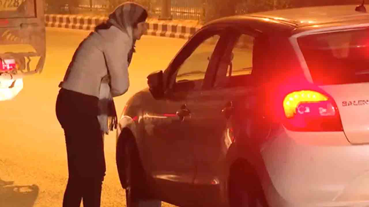 Swati Maliwal | ఢిల్లీ మహిళా కమిషన్‌ చైర్‌పర్సన్‌కు వేధింపులు.. బయటకొచ్చిన వీడియో..!