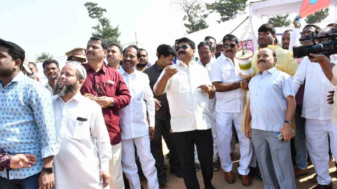 మూడు రోజులు ఆనందంగా జరుపుకునే పండుగ సంక్రాంతి: మంత్రి తలసాని