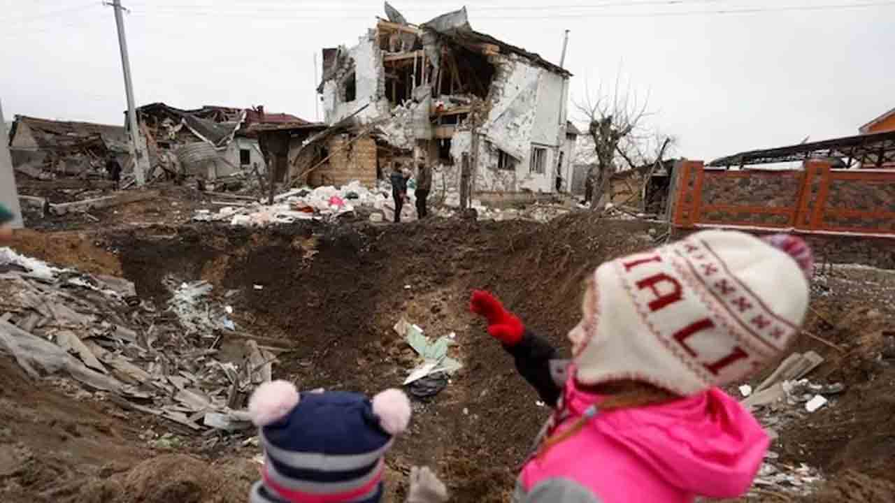 ఉక్రెయిన్‌పై రష్యా క్షిపణుల వర్షం.. 11 మంది దుర్మరణం