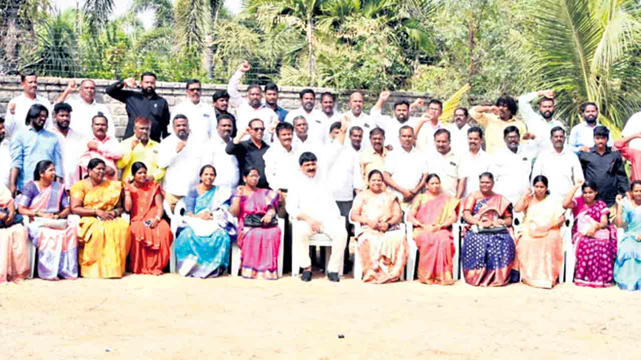 దళిత బంధు పథకం.. దేశానికే ఆదర్శం