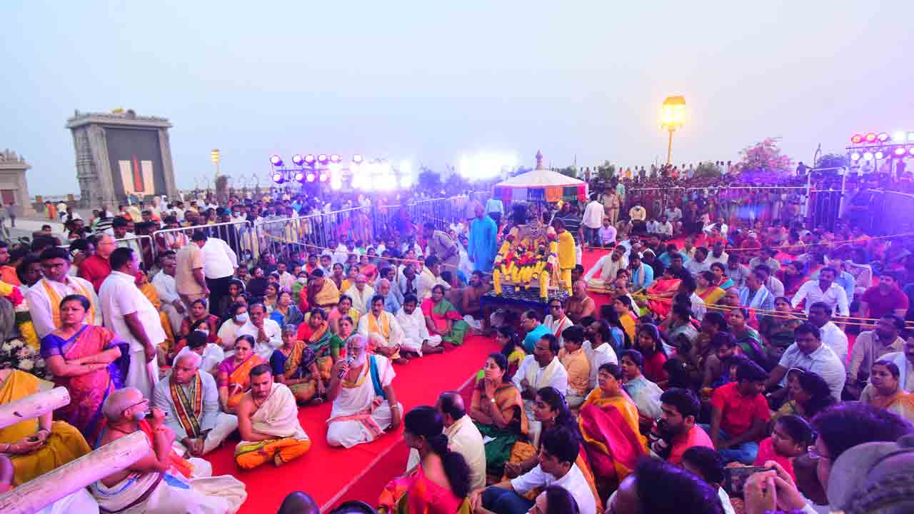 యాదాద్రిలో ఘనంగా వైకుంఠ ఏకాదశి వేడుకలు