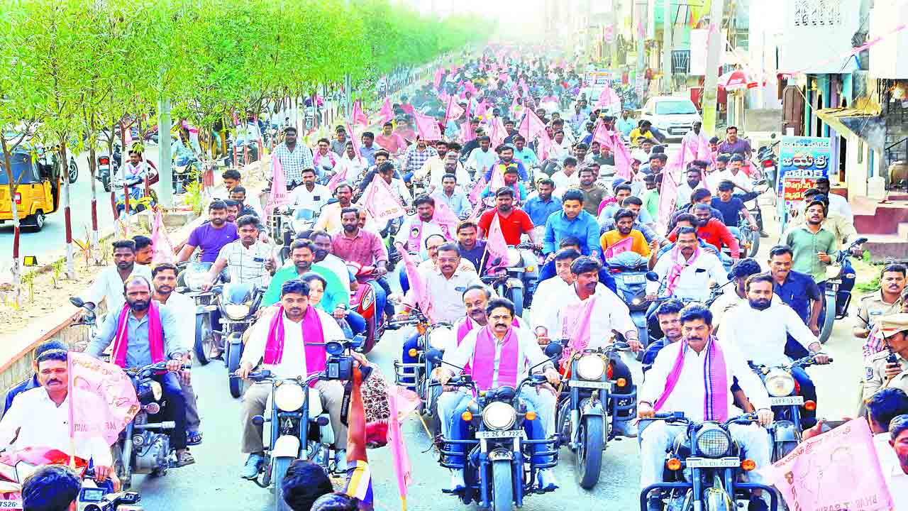 బీఆర్ఎస్ సభకు జాతరలా..