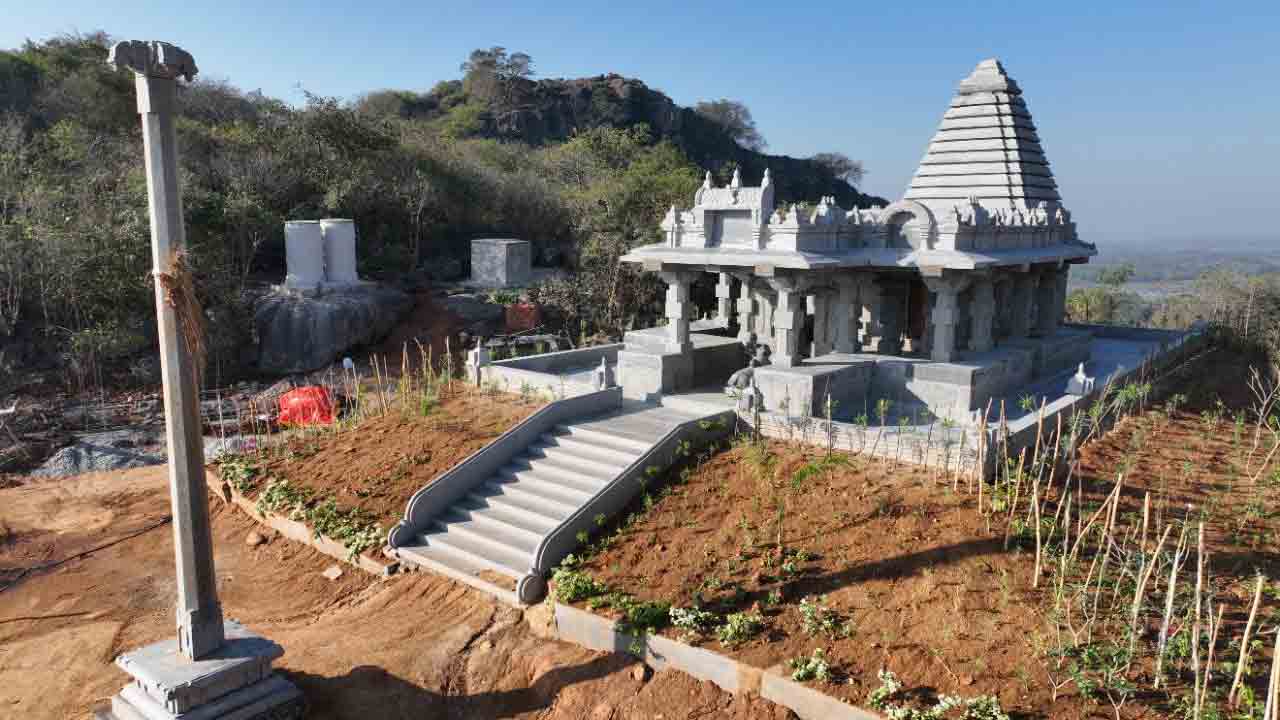 పునఃప్రతిష్ఠాపనోత్సవాలకు ముమ్మర ఏర్పాట్లు