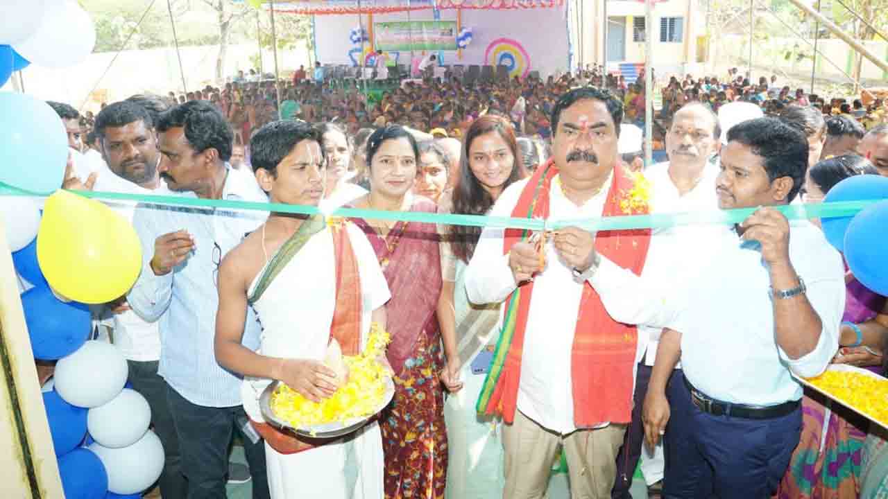 మహిళా సాధికారతకు రాష్ట్ర ప్రభుత్వం కృషి