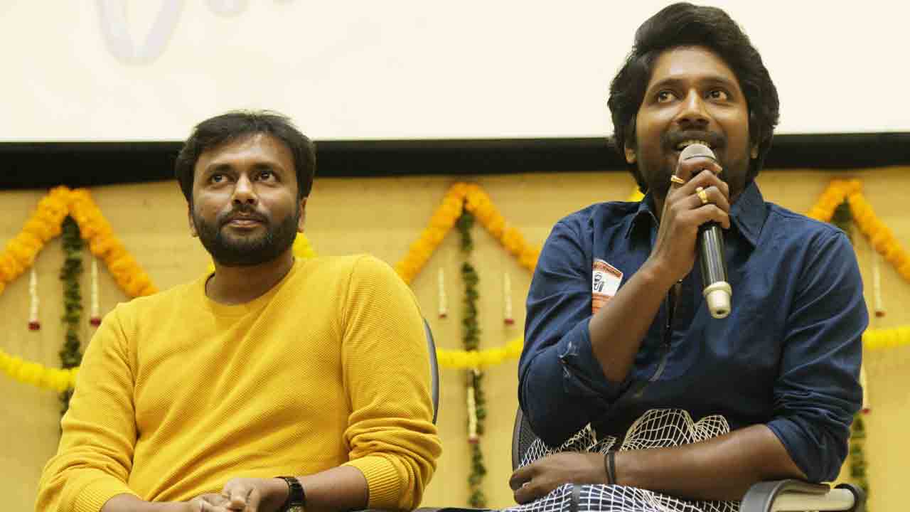 సందడే సందడి..