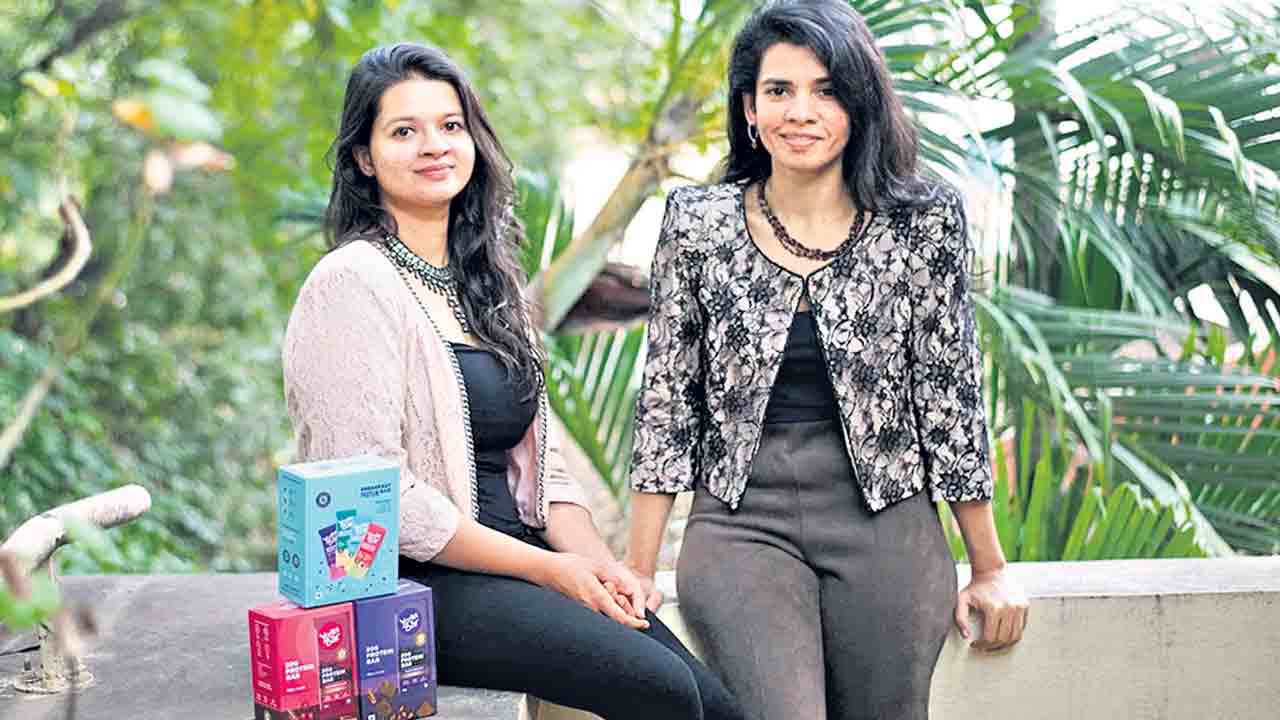 యోగాబార్‌ సిస్టర్స్‌