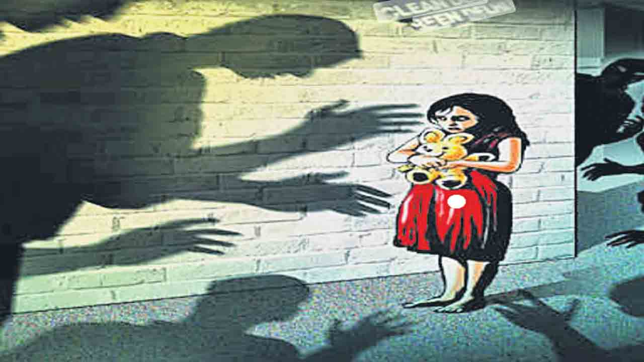 నమ్మినవాళ్లే నయవంచకులు.. ‘ఆమె’పై లైంగికదాడుల్లో అయినోళ్లే అధికం