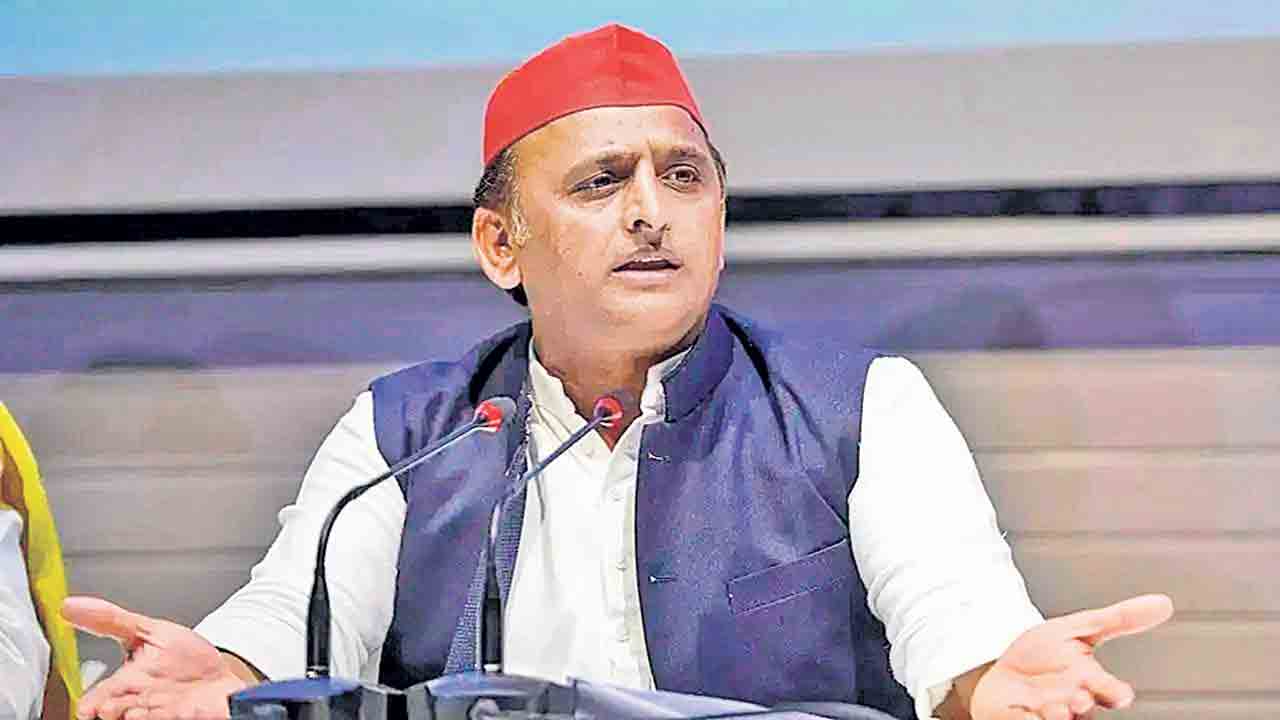 అన్ని రంగాల్లో దేశాన్ని దిగజార్చిన బీజేపీ: అఖిలేశ్‌