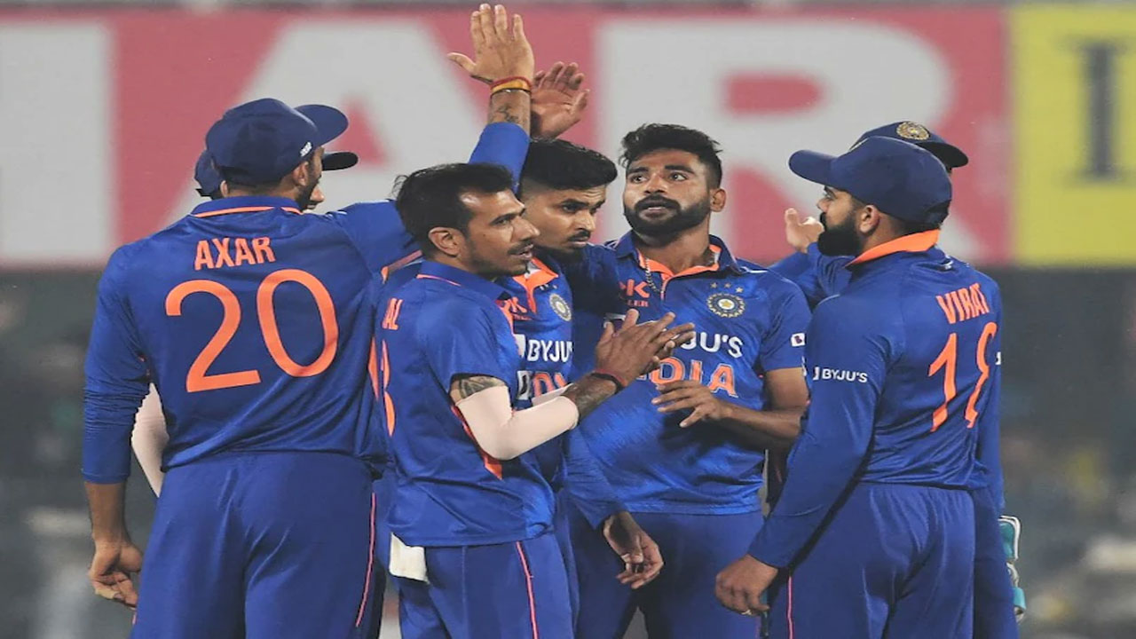 కివీస్‌తో తొలి వ‌న్డే.. టాస్ గెలిచి బ్యాటింగ్ ఎంచుకున్న ఇండియా