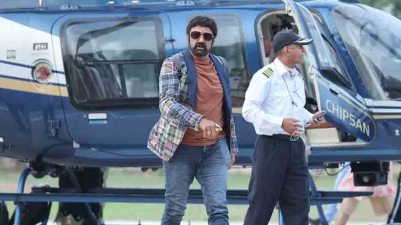 Balakrishna | బాలకృష్ణ ప్రయాణిస్తున్న హెలికాప్టర్‌లో సాంకేతిక లోపం..!