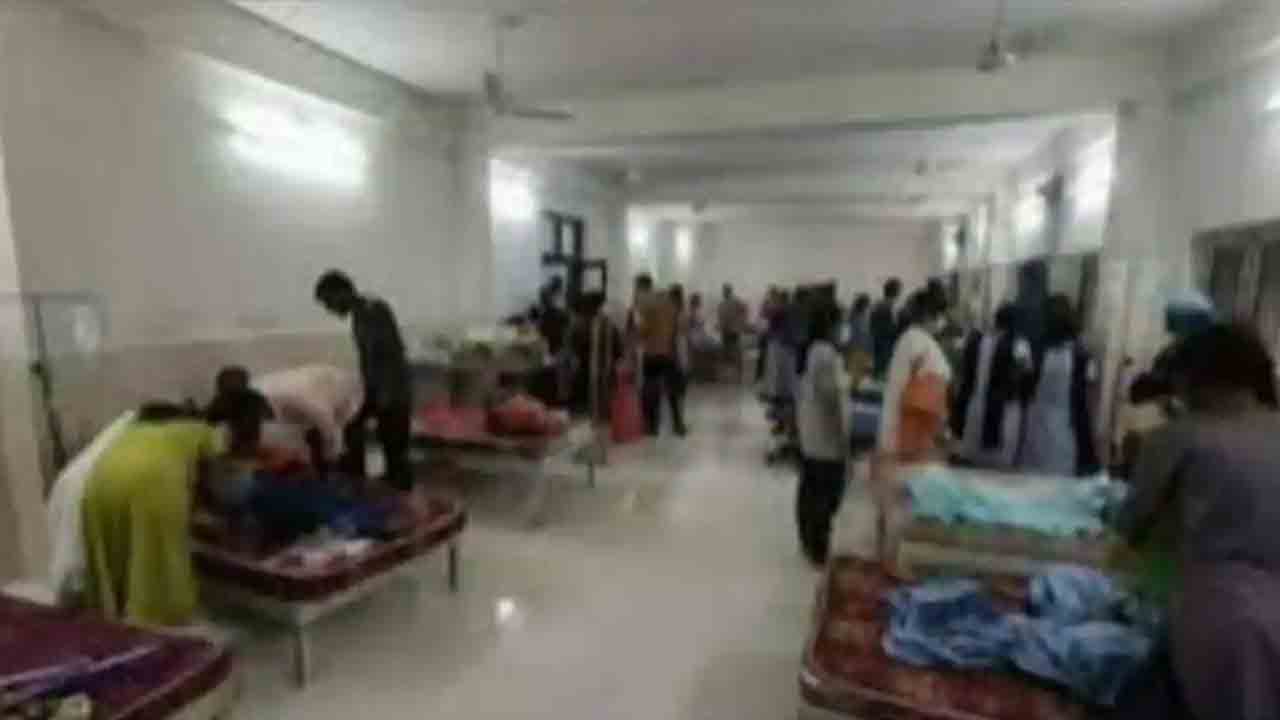 బాప్టిజమ్‌ సెర్మనీలో ఫుడ్‌ పాయిజన్‌.. 100 మందికి అస్వస్థత