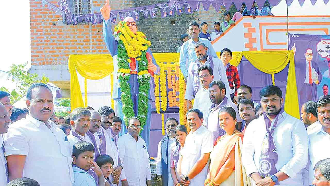 ప్రపంచ మేధావి అంబేద్కర్‌