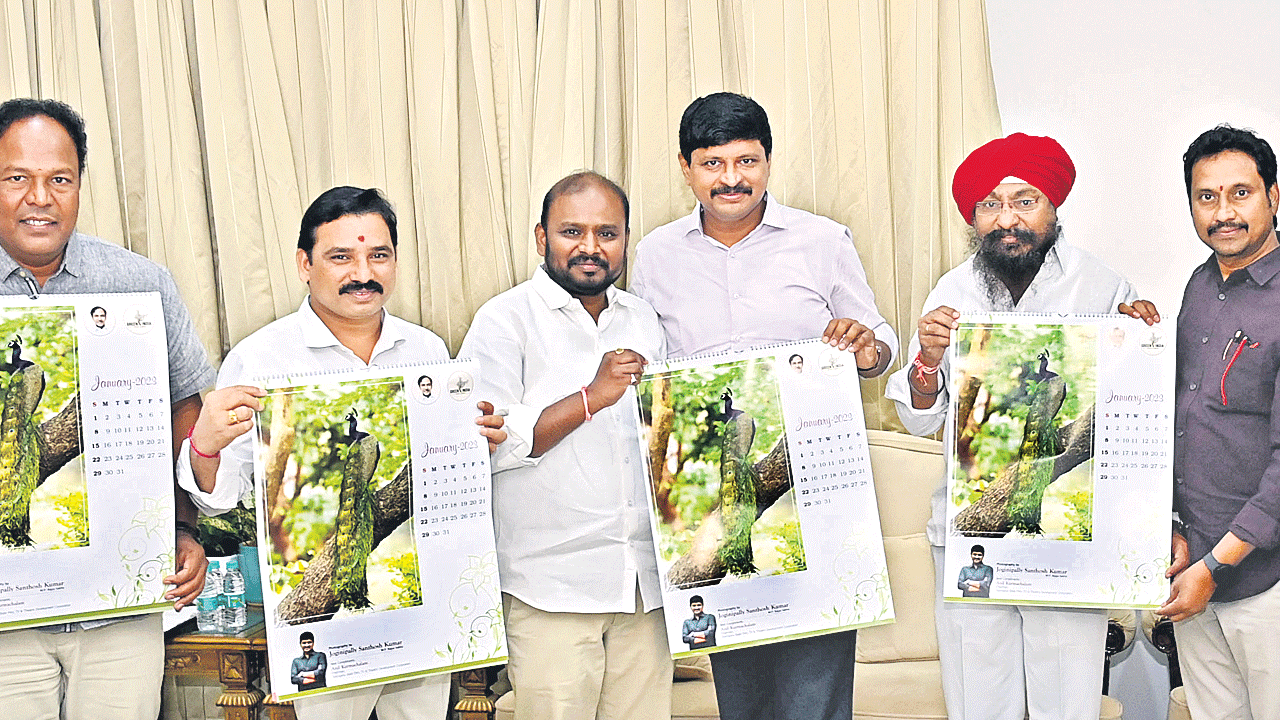 ఎంపీ సంతోష్‌ తీసిన చిత్రాలతో క్యాలెండర్‌