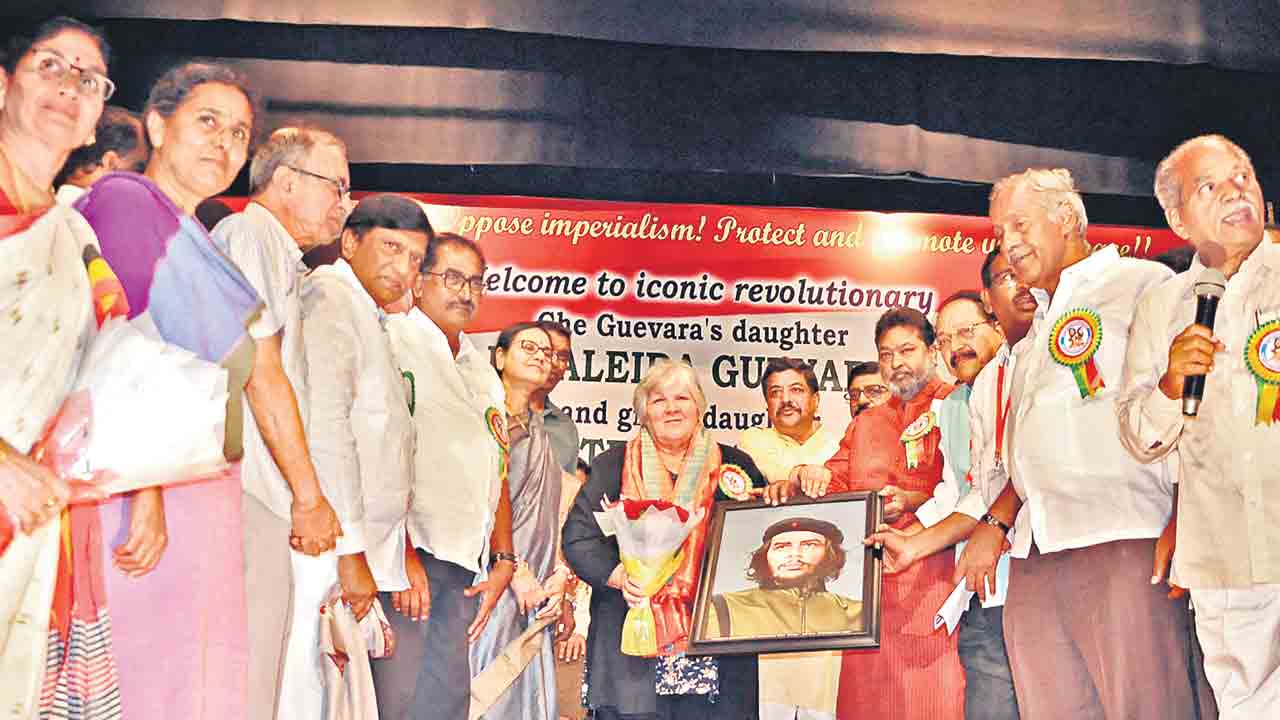 సామ్రాజ్యవాదానికి వ్యతిరేకంగా పోరాడుదాం