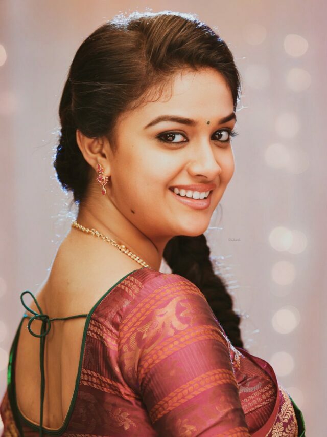 లక్షలు పెట్టి చిత్ర యూనిట్‌కు గోల్డ్‌  గిఫ్ట్‌ ఇచ్చిన కీర్తి సురేశ్‌