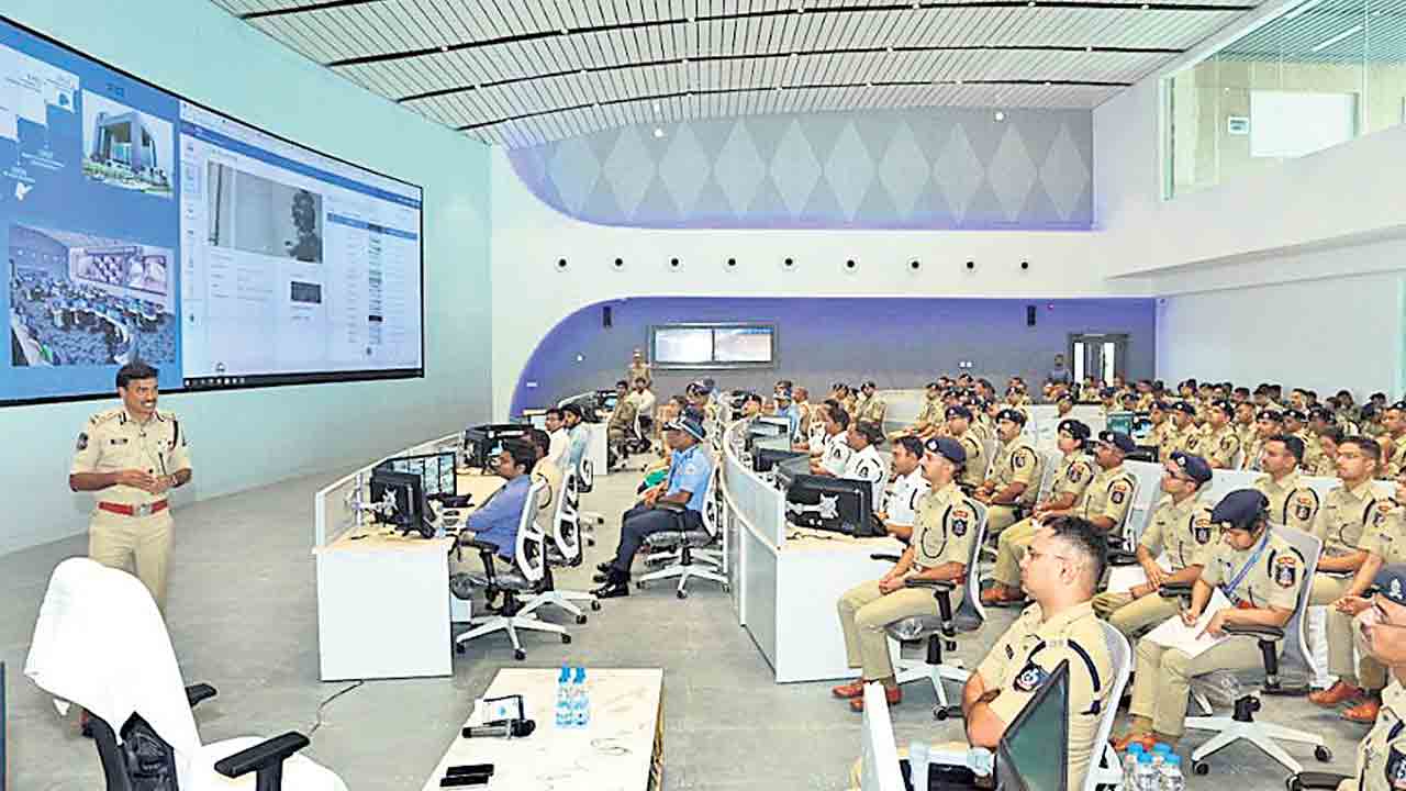 సైబర్‌ నేరాలు, మాదకద్రవ్యాలను కట్టడి చేయాలి