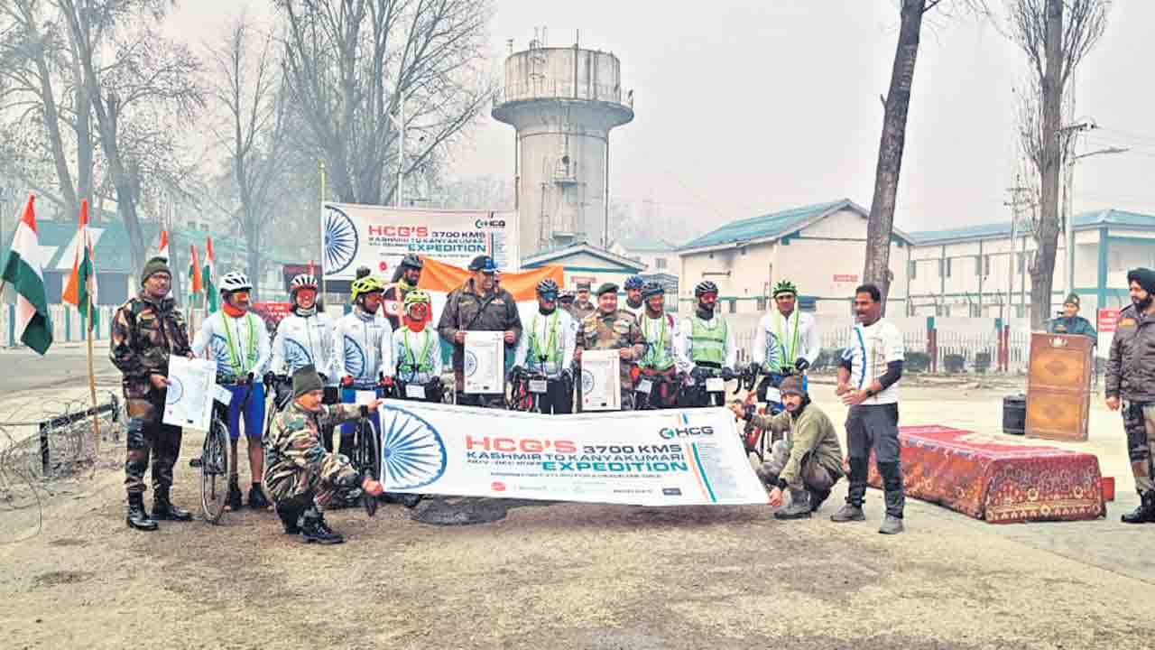 సైకిల్‌ రైడ్‌.. 3,700కి.మీ