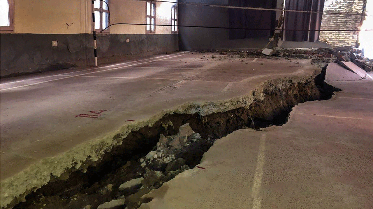 జోషిమ‌ఠ్ త‌ర‌హాలో ముప్పు ముంగిట ఉత్త‌ర‌కాశీ, నైనిటాల్ : నిపుణుల హెచ్చ‌రిక‌