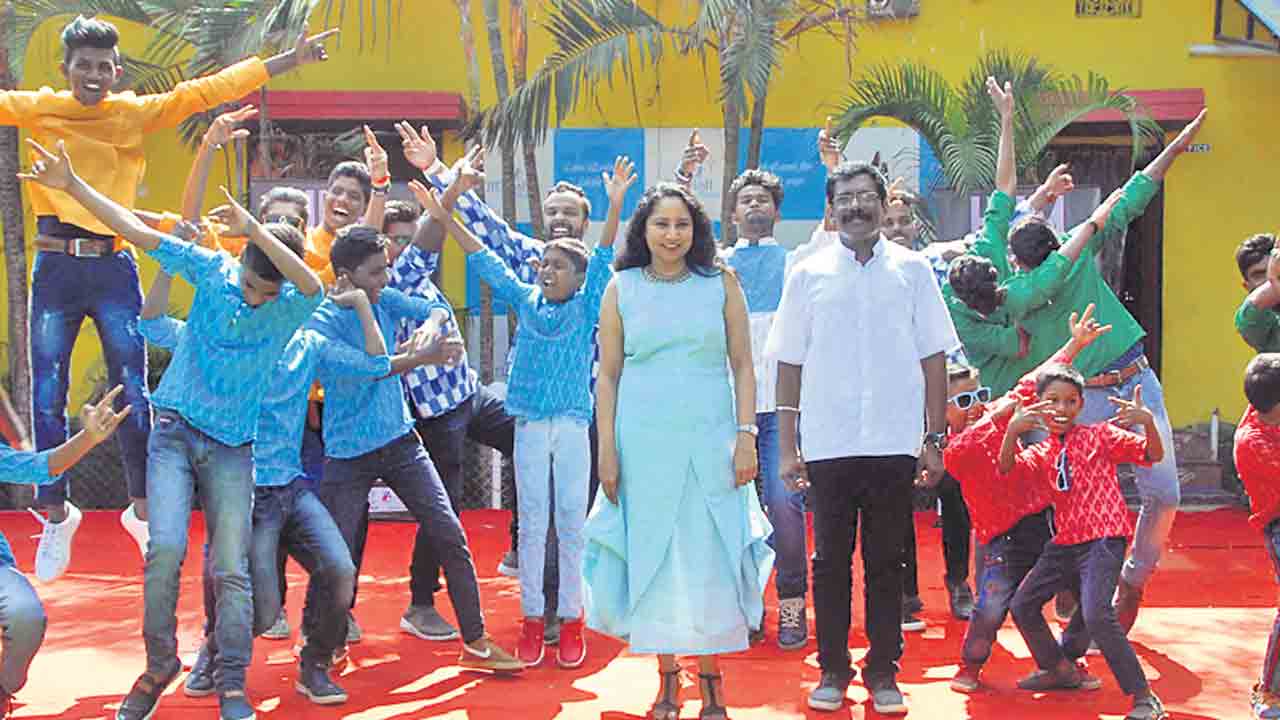 సామాజిక బాధ్యతగా సేవలో నిమగ్నమై