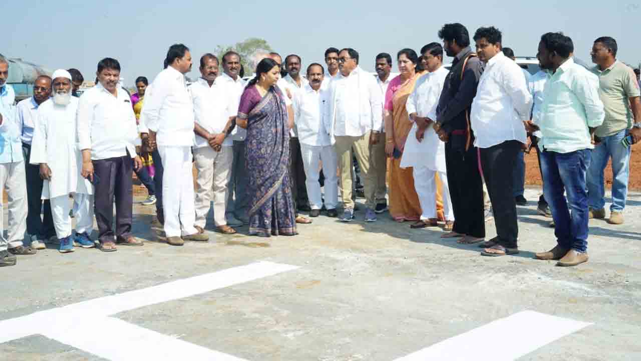 సీఎం కేసీఆర్‌ పర్యటన ఏర్పాట్లను పరిశీలించిన మంత్రులు