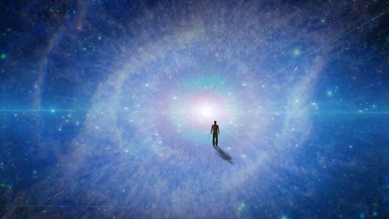 ఆయన చూస్తున్నాడు!