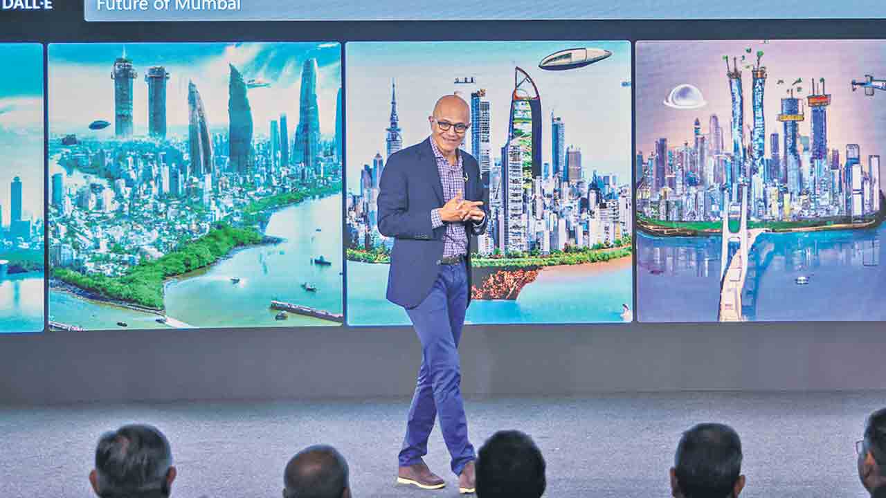 క్లౌడ్‌ సేవలదే భవిష్యత్తు.. మైక్రోసాఫ్ట్‌ చీఫ్‌ సత్య నాదెళ్ల