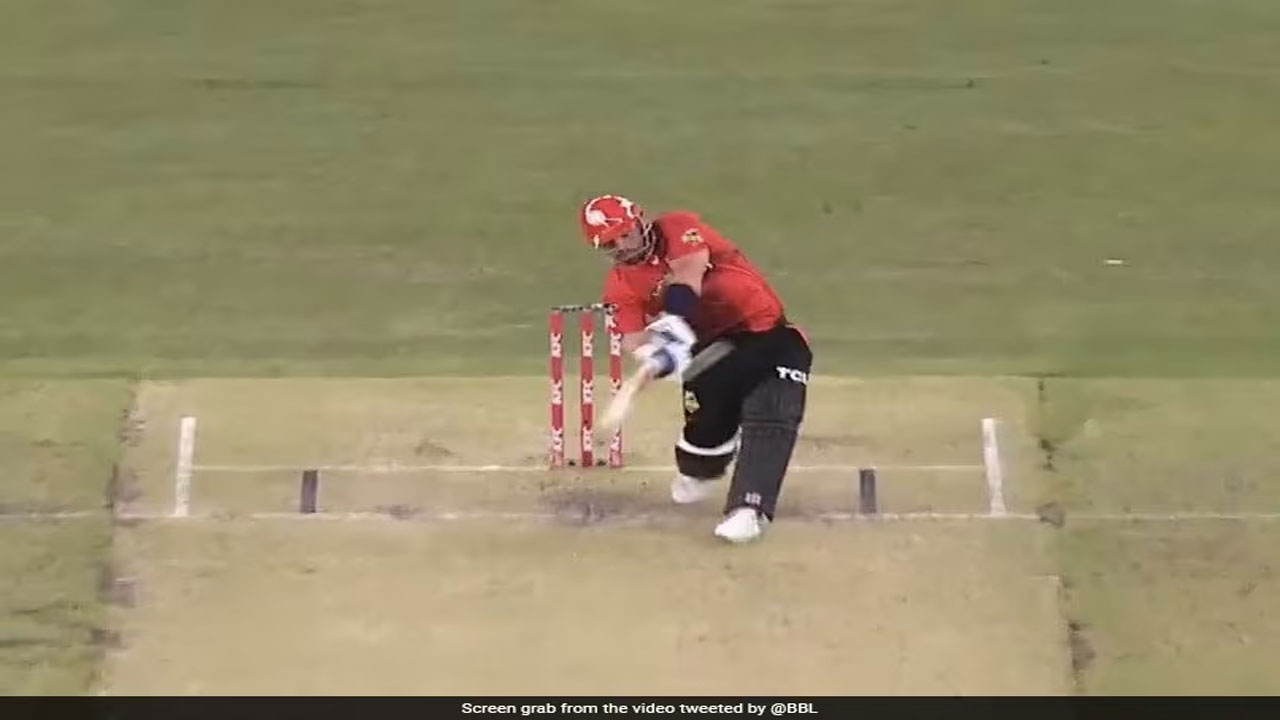 ఆండ్రూ టైను ఉతికారేసిన ఫించ్‌.. బీబీఎల్‌లోనే అత్య‌ధిక ప‌రుగుల ఓవ‌ర్‌.. వీడియో