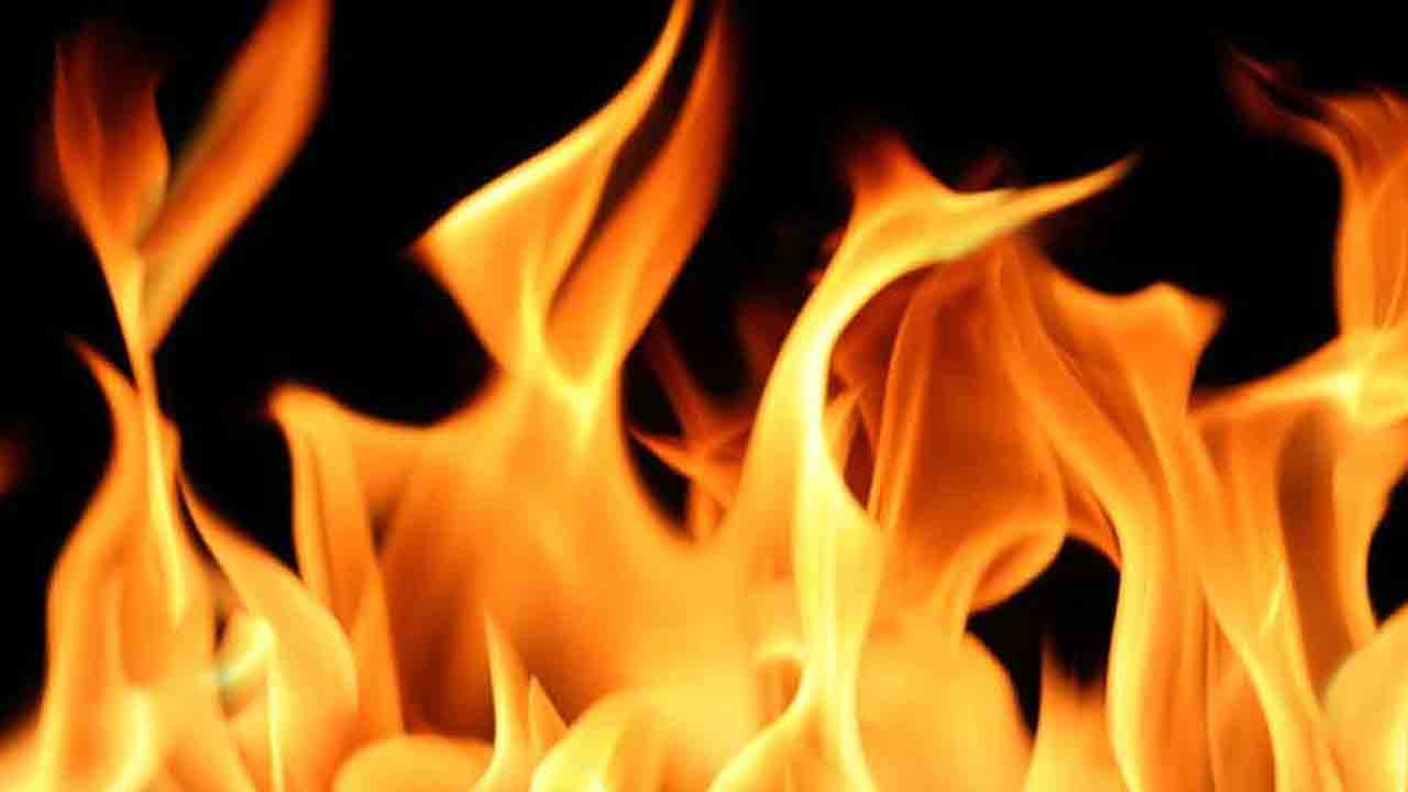 ఎస్‌ఆర్‌ నగర్‌లో భారీ అగ్నిప్రమాదం..