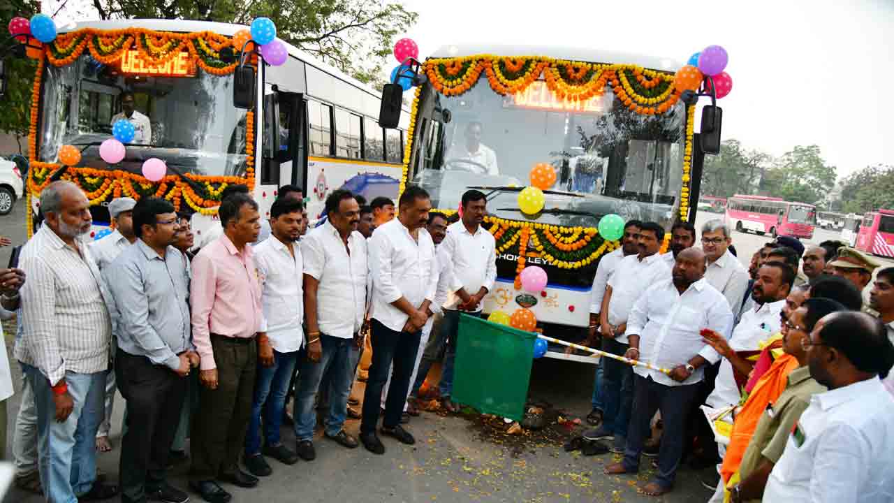 ప్రయాణికుల భద్రతకు పటిష్ట చర్యలు : మంత్రి గంగుల