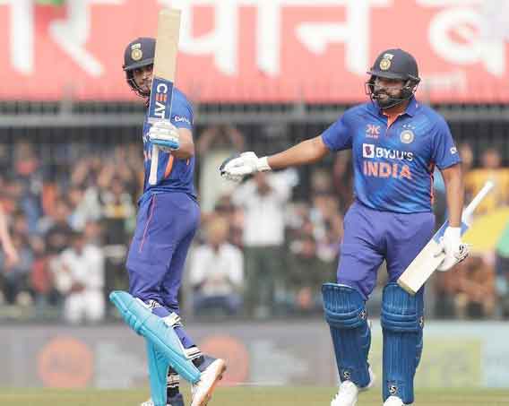 IND vs NZ | శుభ్‌మ‌న్ గిల్ హాఫ్ సెంచ‌రీ .. 11 ఓవ‌ర్ల‌కు భారత్ స్కోర్ ఎంతంటే..?