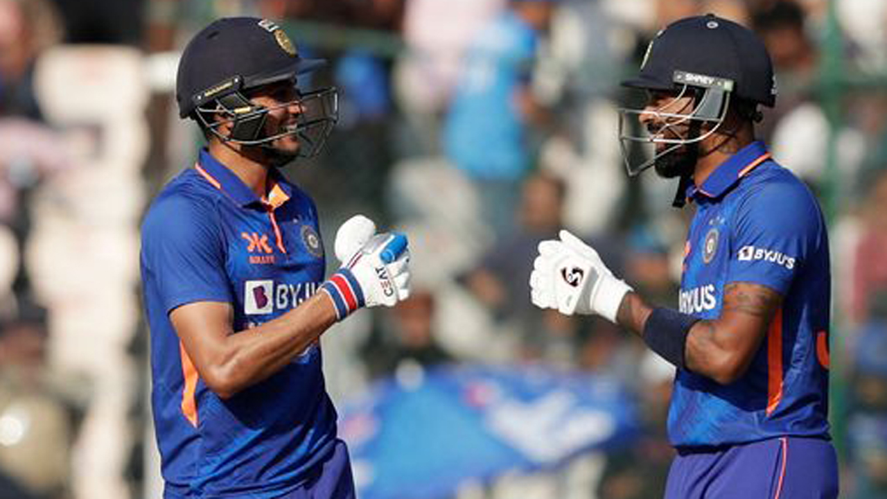 IND vs NZ | పాండ్యా అవుట్.. 40 ఓవ‌ర్లకు భార‌త్ స్కోర్ ఎంతంటే..?