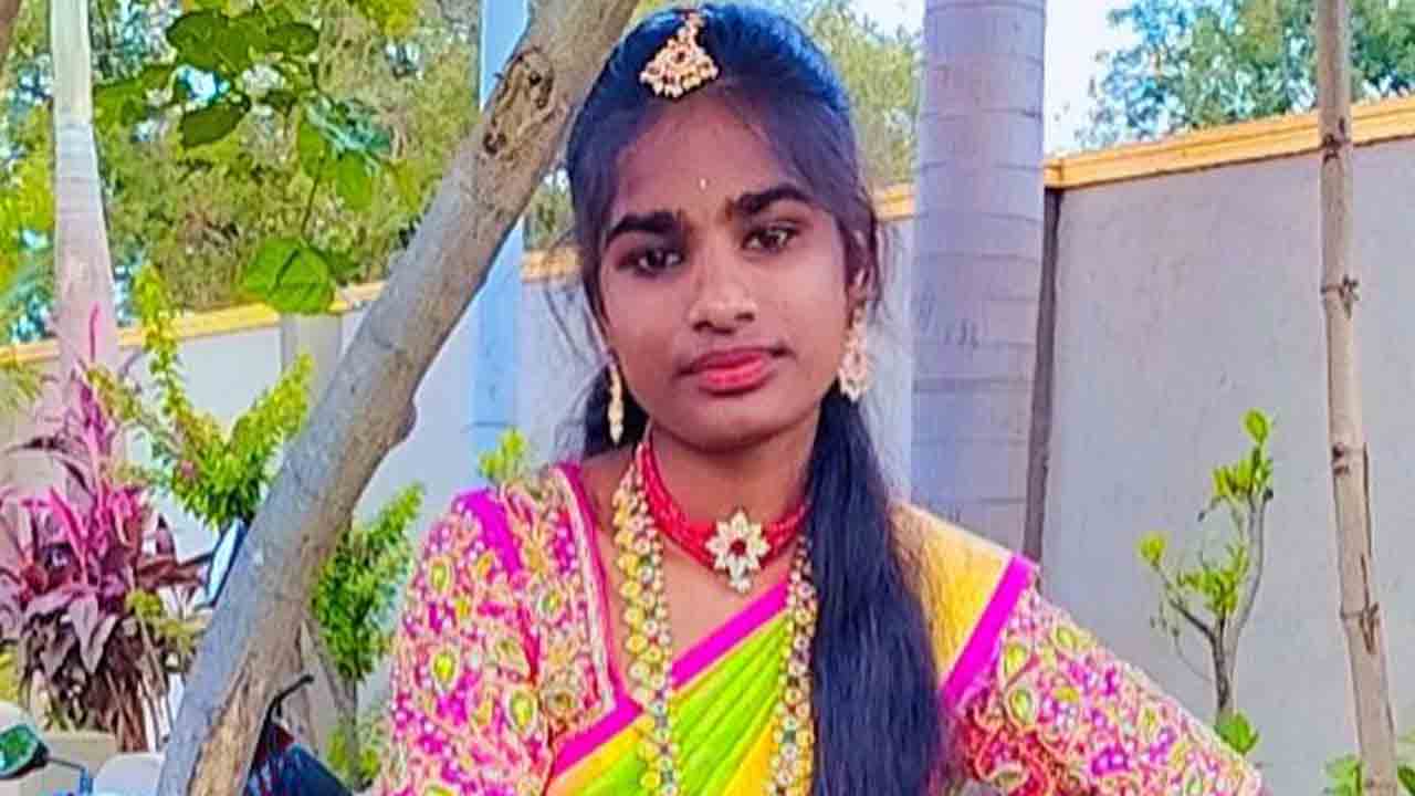 బాలుడి వేధింపులతో బాలిక ఆత్మహత్య