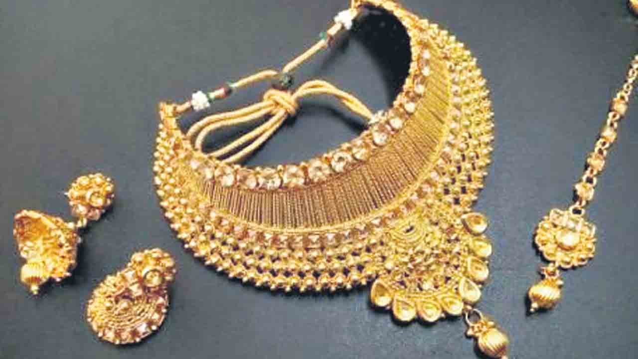 పసిడి పరుగు