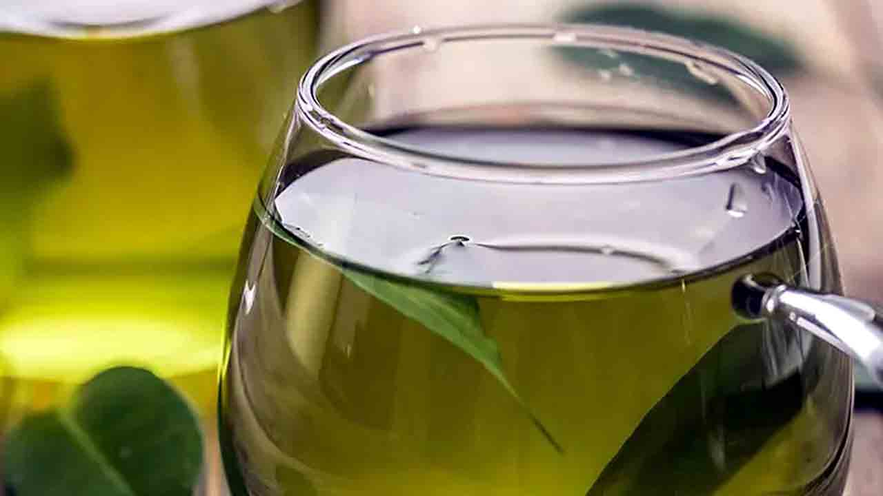 Green Tea | జుట్టు ఎక్కువగా రాలిపోతున్నప్పుడు గ్రీన్‌ టీ తాగొచ్చా?