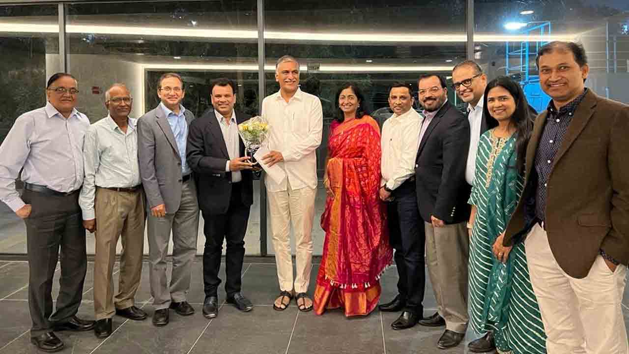 వైద్యారోగ్య‌ శాఖ మంత్రి హరీష్ రావుతో అమెరికా డాక్టర్ల బృందం భేటీ