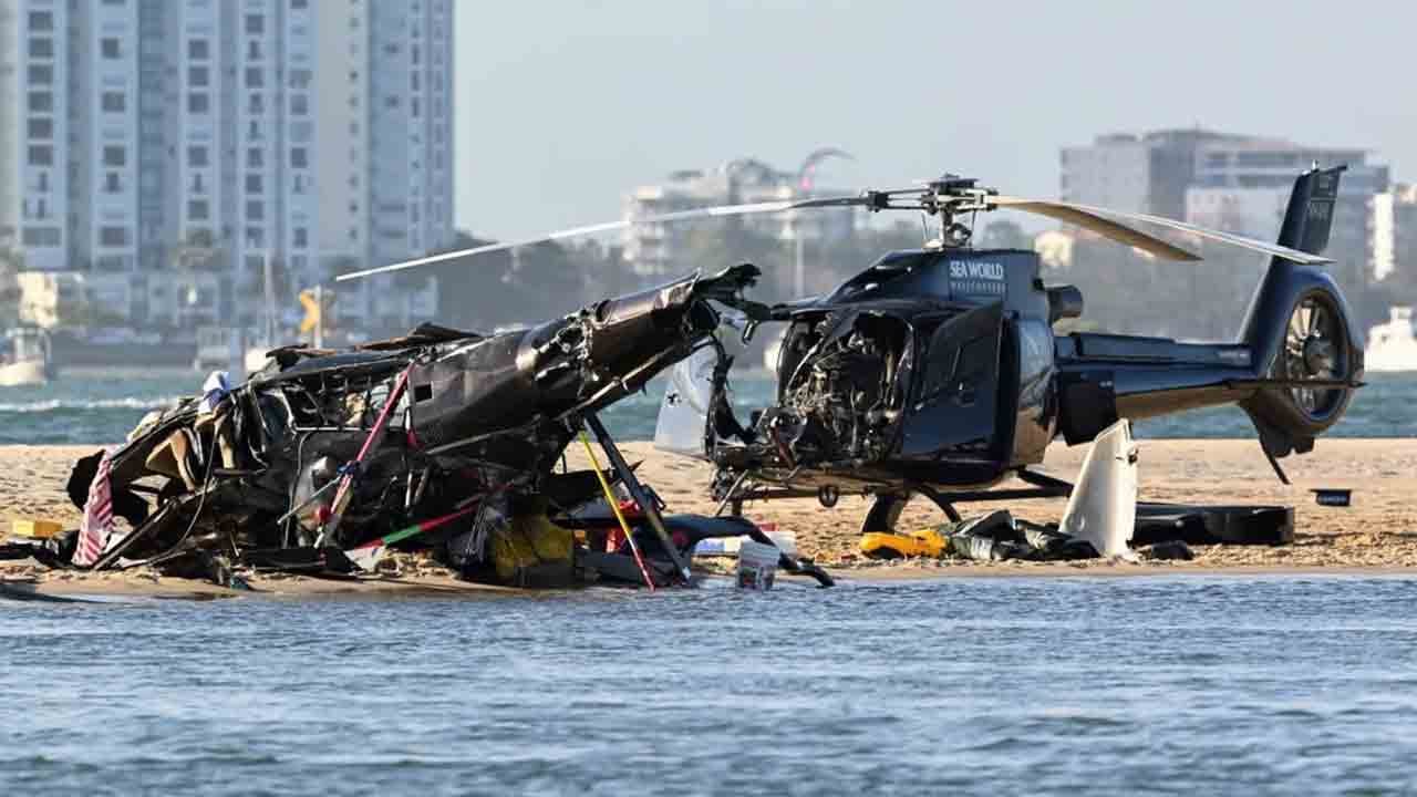 Helicopters Collide | గాల్లో ఢీ కొన్న రెండు హెలికాప్టర్‌లు.. నలుగురు మృతి