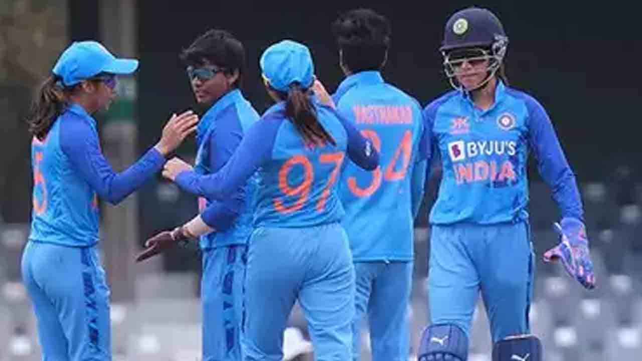 విండీస్‌పై మన అమ్మాయిల విజయం