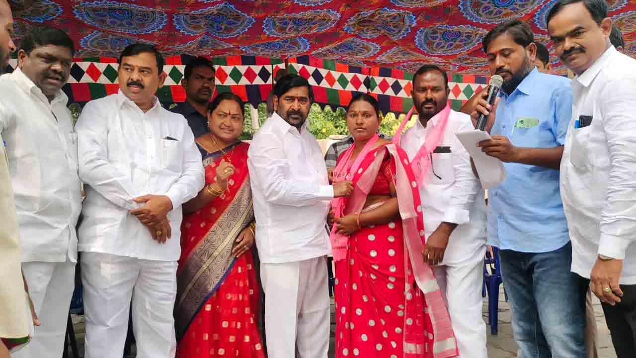 కేసీఆర్‌ పాలనలో వెలుగులు.. మోదీ పాలనలో ఆకలి కేకలు : మంత్రి జగదీశ్‌రెడ్డి