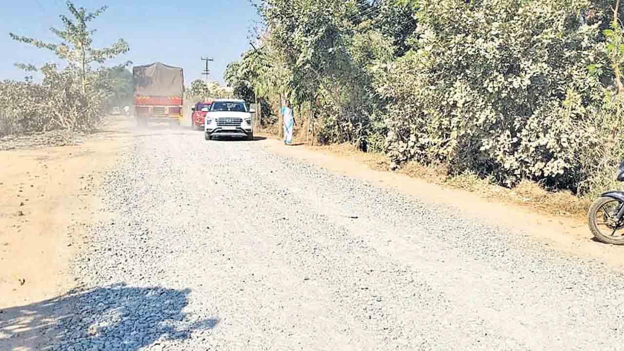 మాటిచ్చి.. నెరవేర్చి