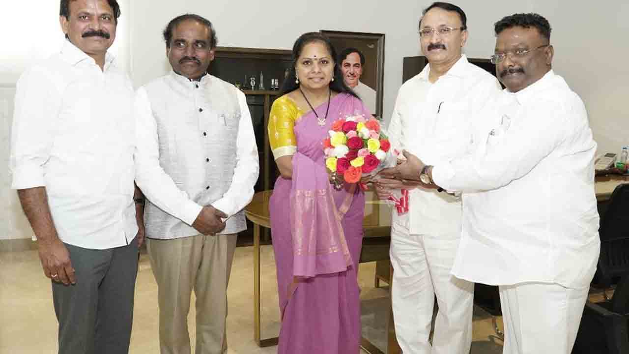 ఎమ్మెల్సీ క‌విత‌ను క‌లిసిన బీఆర్ఎస్ ఏపీ అధ్య‌క్షుడు తోట చంద్ర‌శేఖ‌ర్