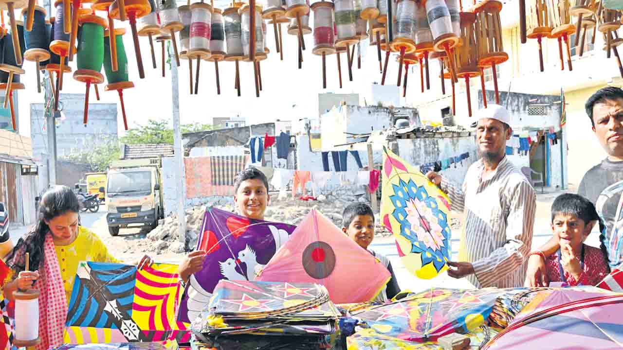 పర్యావరణ హితంగా పతంగుల పండుగ